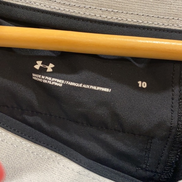 Under Armour Pants - Picture 2 of 4